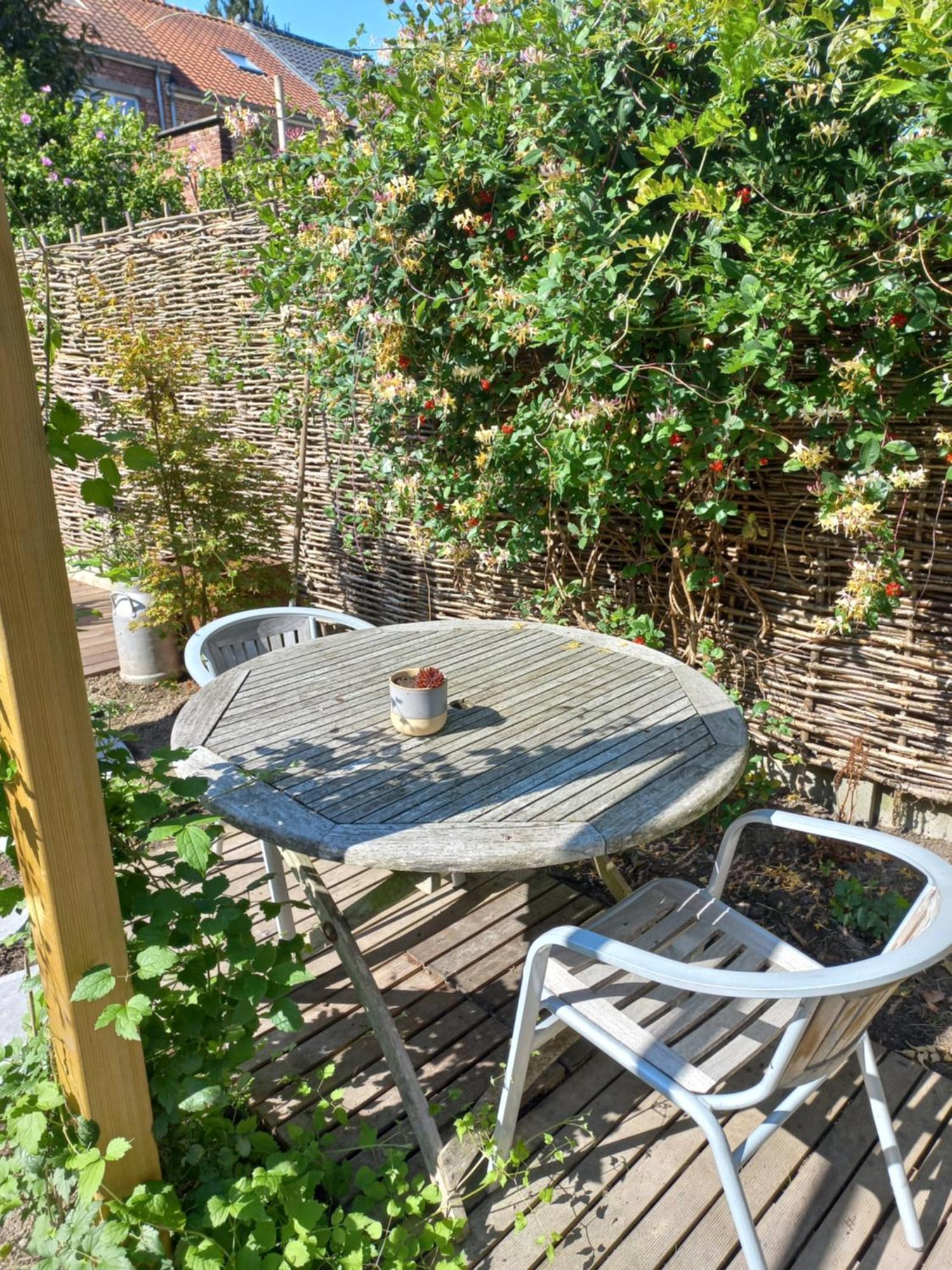 On-Ge-WoonAd Hasselt  Villa Exterior photo